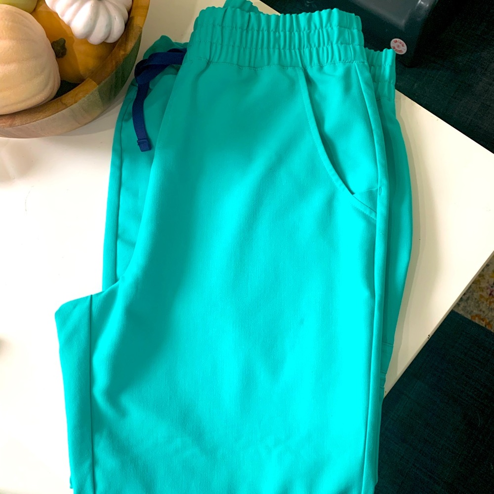FIGS surgical green zamora high waisted jogger